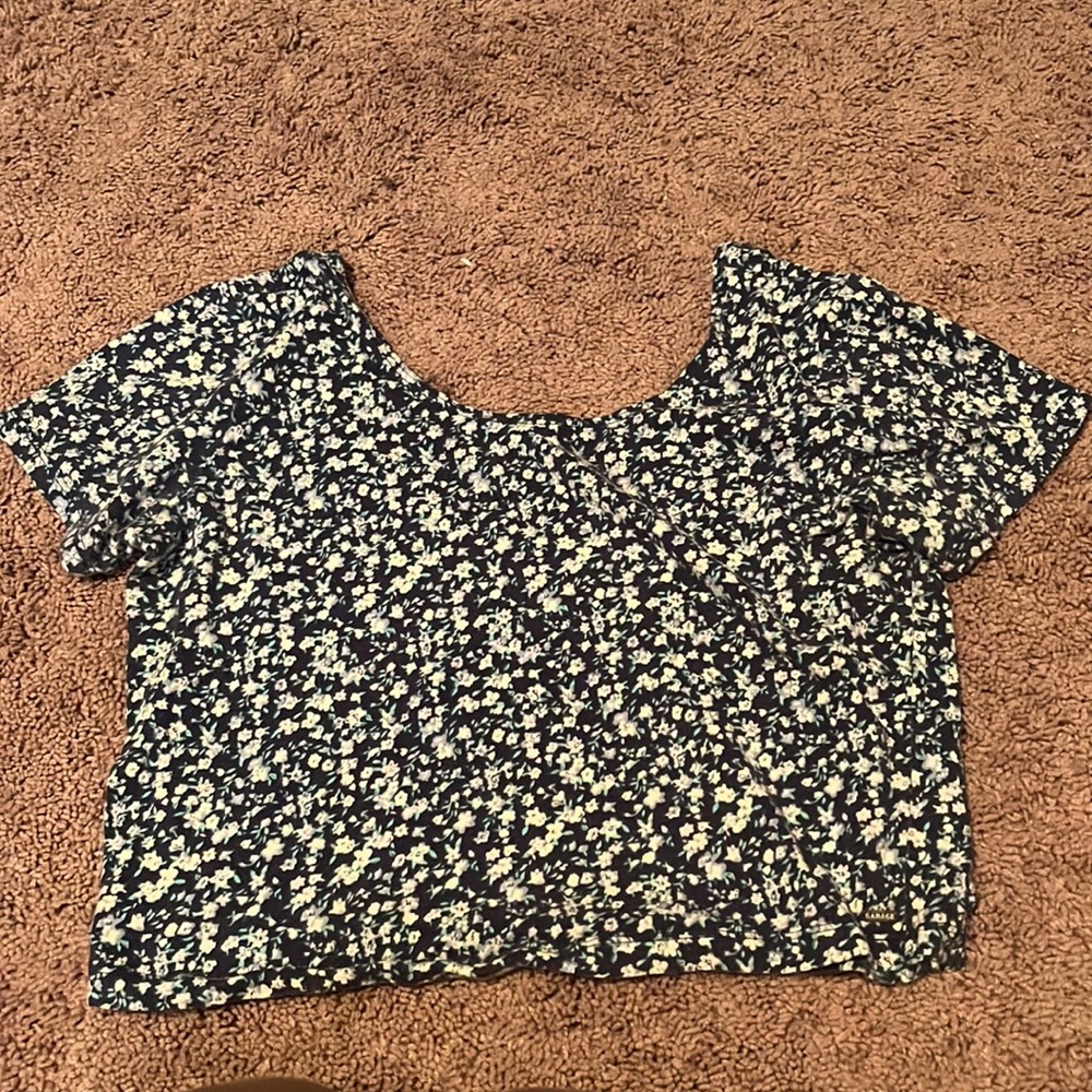 Garage crop top